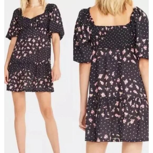 Betsey Johnson Dress Women's Large Dark Floral Babydoll Smocked Tiered - Picture 1 of 9